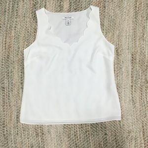 WHBM White Scallop Neck Sleeveless Tank - Sz XS